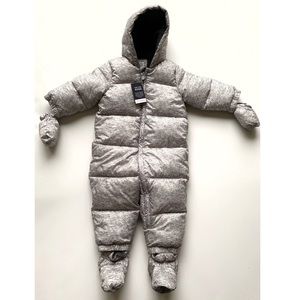 Gap Kids Snowsuit size 18-24